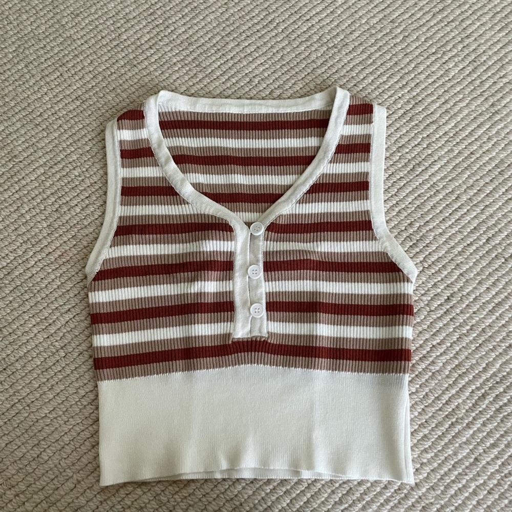 thrifted muscle tee top